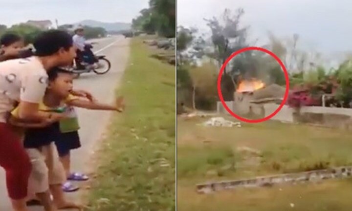 Video: Bé trai rối rít xin lỗi vì lỡ tay đốt đống rơm 