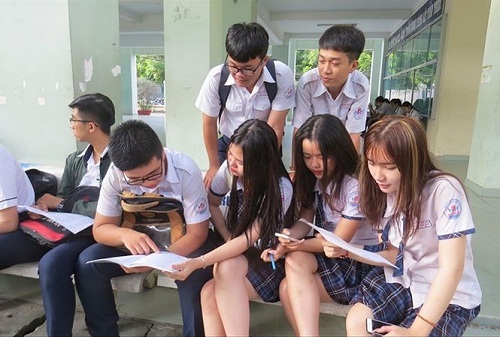 Kỳ thi THPT quốc gia 2018: Phổ điểm tập trung ở mức 5-6, khó có điểm 9-10