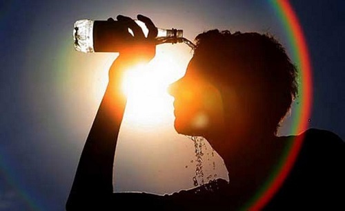 Những việc tuyệt đối không nên làm vào ngày nắng nóng 40 độ
