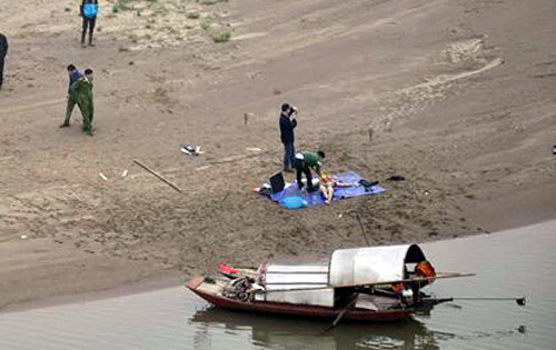 Nam thanh niên 25 tuổi tử vong bất thường tại chân cầu Vĩnh Tuy