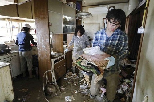 Trận mưa lũ lịch sử đã tàn phá Nhật Bản khủng khiếp tới mức nào?