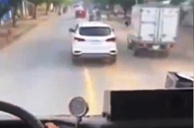 Cản đường đoàn xe cứu hỏa có thể bị xử lý hình sự