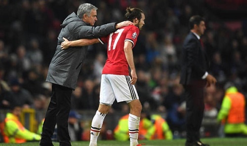 HLV Mourinho: Daley là một trong số những cầu thủ chuyên nghiệp nhất cả trong và ngoài sân cỏ