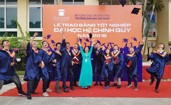 Trường Đại Học Đại Nam cấp học bổng khuyến tài hàng tỷ đồng cho sinh viên đạt từ 21 điểm