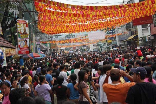 Tranh cãi việc cảnh sát Phillippines khuyến cáo phụ nữ mặc kín ra đường để tránh 