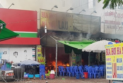 Hiện trường vụ cháy quán lẩu ở Hà Nội khiến 1 nhân viên thiệt mạng