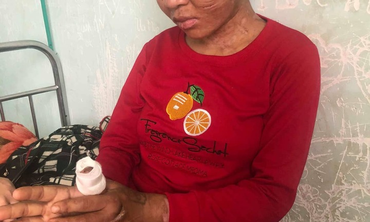 Cận cảnh nước dâng ngang ngực, lũ lụt nhấn chìm gần 700 ngôi nhà ở Thanh Hóa