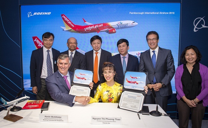 Vietjet ký hợp đồng 100 tàu bay với Boeing tại triển lãm Hàng không lớn nhất thế giới Farnborough - London