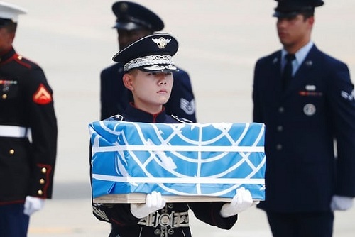 Bình Nhưỡng trao trả hài cốt lính Mỹ thiệt mạng trong Chiến tranh Triều Tiên