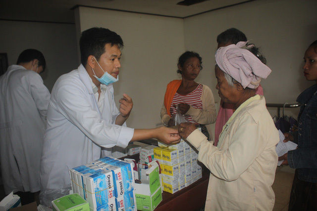 Vỡ đập thuỷ điện ở Lào: Bác sĩ Việt trắng đêm cứu chữa nạn nhân