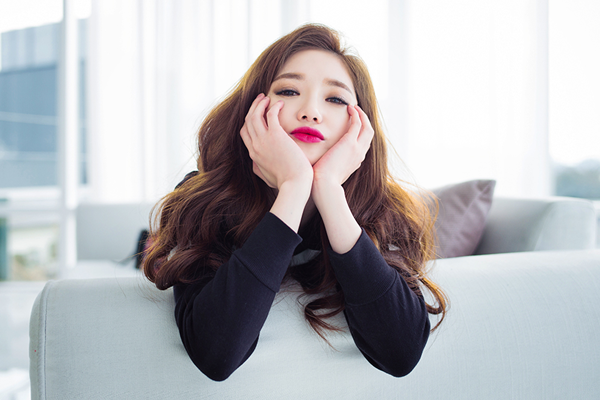 Video: Cô gái trẻ bị ung thư da chỉ vì đi tẩy nốt ruồi