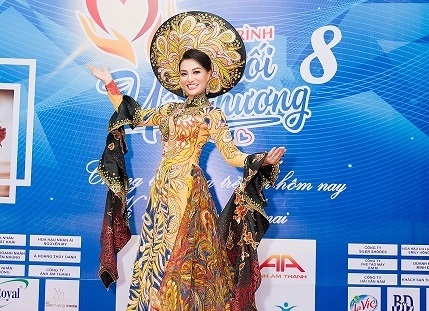 Nữ hoàng sắc đẹp Trần Huyền Nhung nhận lời làm giám khảo Nữ hoàng Doanh nhân đất Việt 2018