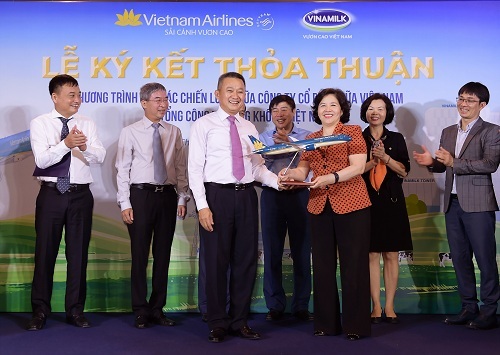 Vietnam Airlines và Vinamilk hợp tác chiến lược cùng phát triển thương hiệu vươn tầm quốc tế