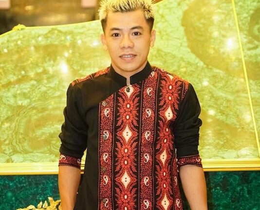 Nhà thiết kế Tạ Linh Nhân làm giám khảo chung kết cuộc thi Tìm Kiếm Thiên Tài Nhí 2018