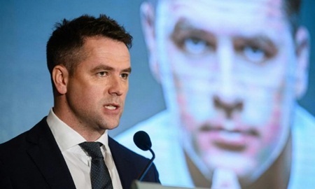 Dàn sao Việt hào hứng vì Michael Owen tới Việt Nam hôm nay (13/8)