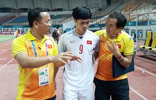 Công Phượng phải thi đấu mạng mẽ, tích cực tranh chấp hơn