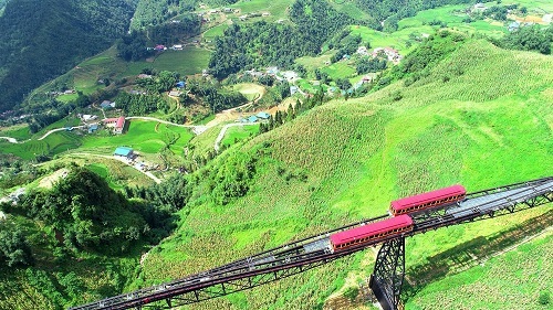 Mùa thu về, lên ngay Fansipan ngắm ruộng bậc thang đã nức thơm hương lúa