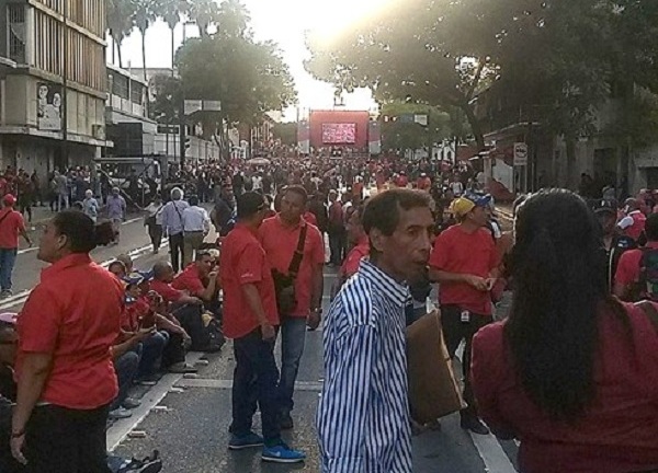 Động đất 7,3 độ Richter tại Venezuela: Nhà cửa rung lắc, người dân hoảng sợ đổ ra đường