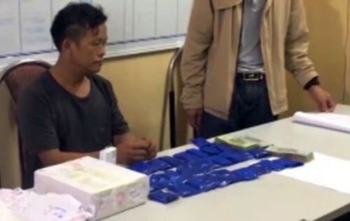 Bắt 2 đối tượng có súng tại