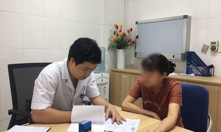 Bác sĩ lý giải nguyên nhân nhiều phụ nữ không hút thuốc lá vẫn mắc ung thư phổi