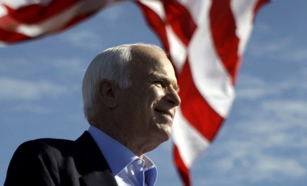 Thượng nghị sỹ Mỹ John McCain ngừng điều trị ung thư não do di căn quá nặng