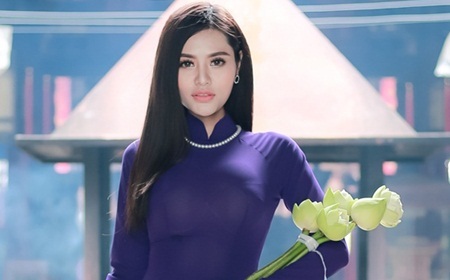 Hoa khôi thời trang duyên dáng với áo dài trước thềm Hoa hậu Việt Nam Thế giới