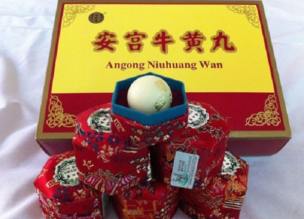 Uống An cung ngưu hoàng hoàn, bệnh nhân bị chảy máu dạ dày