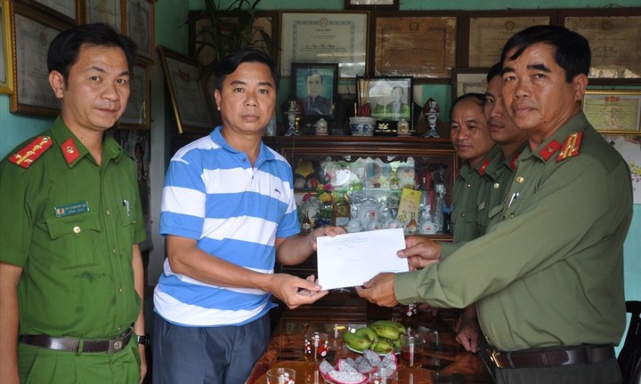 Quảng Nam: Khởi tố đối tượng đâm trọng thương trưởng công an xã