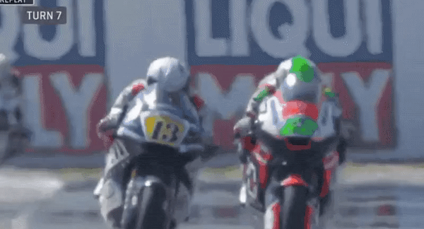 Video: Khoảnh khắc tay đua Italia