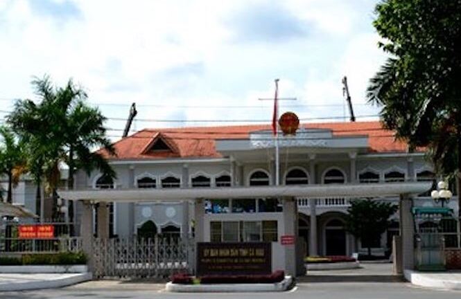 Tin tức mới nhất vụ vợ Chủ tịch tỉnh Cà Mau có tên trong đoàn công tác nước ngoài