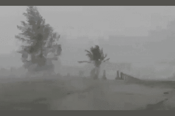 Trưa mai (15/9), siêu bão MANGKHUT giật trên cấp 17 vào Biển Đông