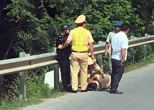 Vĩnh Phúc: Ra hiệu lệnh dừng xe, một CSGT bị tông nhập viện