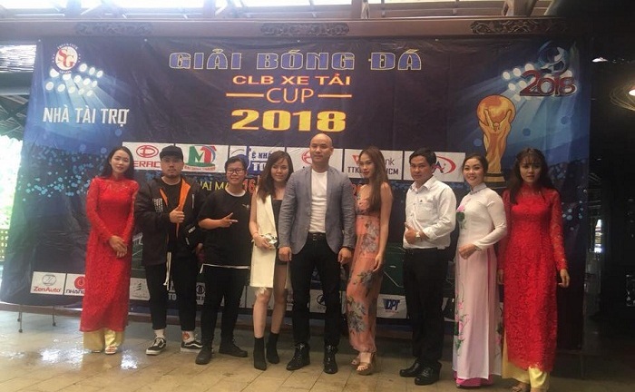 “Ông trùm mạng xã hội” A Tuân tái xuất cùng hotgirl Bùa Bê và quản lý Linh Ka