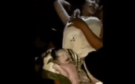 Tài xế taxi đỡ đẻ cho sản phụ ngay trên xe