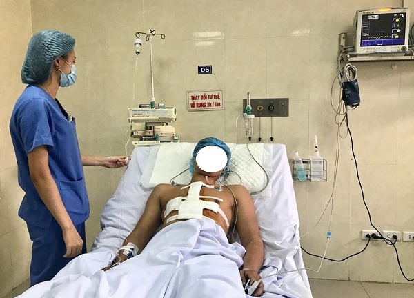 Cứu sống người đàn ông bị đâm thấu tim