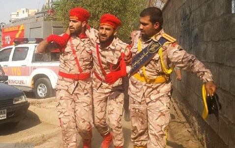 Iran triệu tập đại sứ các nước châu Âu sau vụ xả súng đẫm máu tại lễ diễu binh