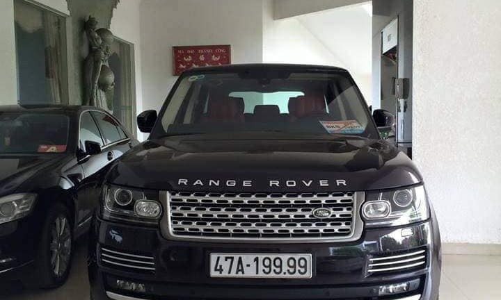 Mục sở thị dàn xe sang đeo biển ngũ quý cùng một chủ sở hữu ở Đắk Lắk