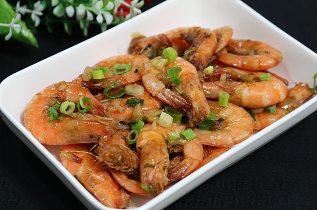 Món ngon mỗi ngày: Tôm sốt me chua ngọt