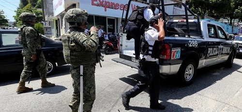 Mexico: Toàn bộ cảnh sát của một thành phố bị bắt giữ