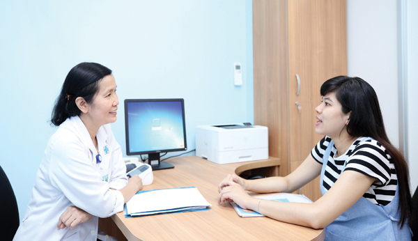 Liều lĩnh sinh nở thuận tự nhiên, sản phụ đặt mình và con vào cửa tử