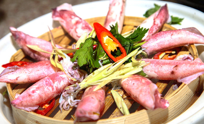 Món ngon mỗi ngày: Cách nấu mực hấp sả ngon như ngoài hàng