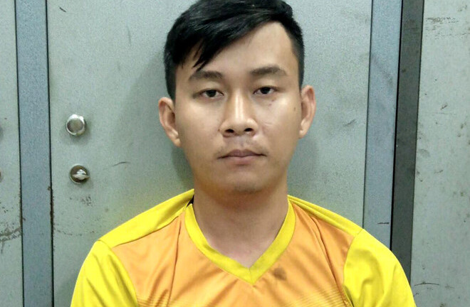 Lời khai của kẻ cầm dao cướp tiền tại cửa hàng tiện lợi 