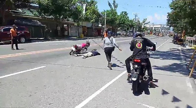 Tin tức đời sống mới nhất ngày 6/10/2018: Giả bị tai nạn chết giữa đường để cầu hôn bạn gái