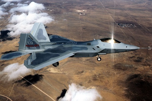 Tiêm kích F-22 của Mỹ có đủ sức để chống lại S-300 của Nga ở Syria?