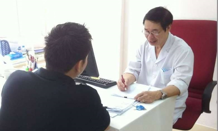 Tin tức đời sống mới nhất ngày 10/10/2018: Nỗi khổ của bệnh nhân cao 2,5 mét ở Cà Mau