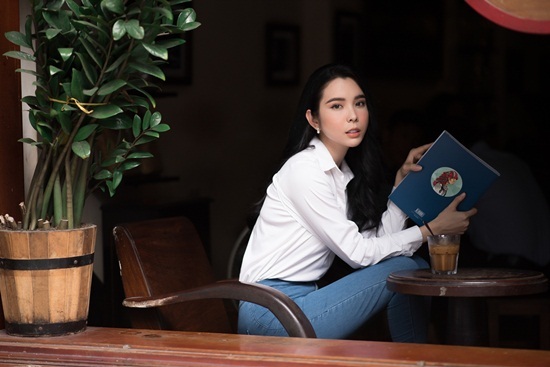 Tuổi thơ cơ cực của người đẹp đại diện Việt Nam dự Miss Tourism Queen Worldwide 2018