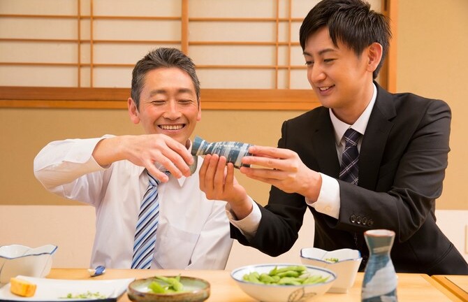 Bảo vệ đại tràng cho người hay uống rượu bia theo cách của người Nhật