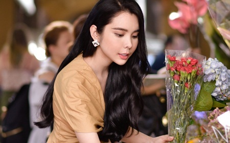 Huỳnh Vy mang vẻ đẹp của TP.HCM đến với bạn bè quốc tế