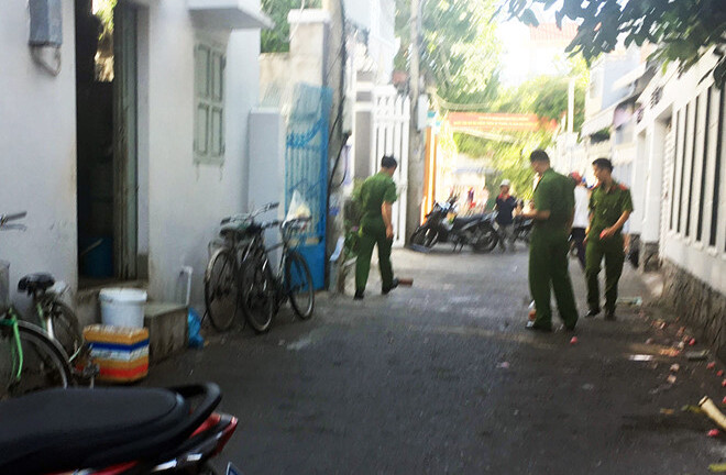 Hà Nội: Điều tra vụ bé gái 7 tuổi bị nam sinh đâm nguy kịch khi đang chơi trong sân nhà