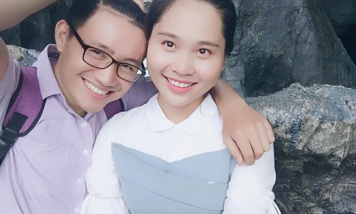 Tin tức đời sống mới nhất ngày 24/10/2018: Nữ sinh trường Luật được cầu hôn đúng ngày chụp kỷ yếu